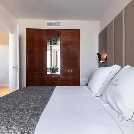 Apartament Center *