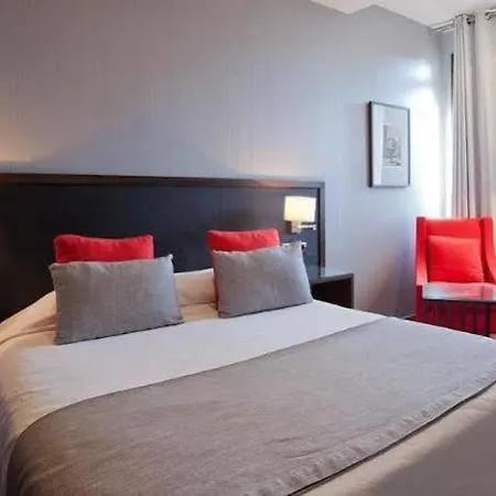 Center Apartment *