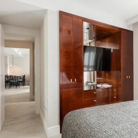 Apartment Center